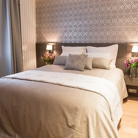 Roi De Sicile - Rivoli -- Luxury Parigi