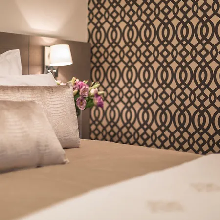Roi De Sicile - Rivoli -- Luxury 4*