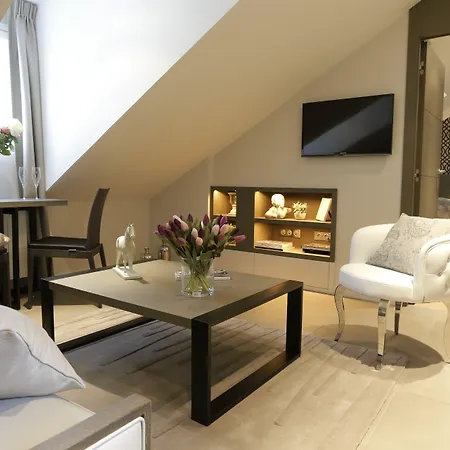 Roi De Sicile - Rivoli -- Luxury Aparthotel 4*