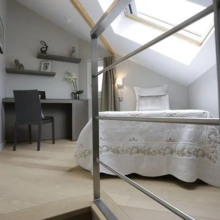 Roi De Sicile - Rivoli -- Luxury 4*