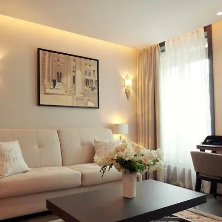 Roi De Sicile - Rivoli -- Luxury Parigi
